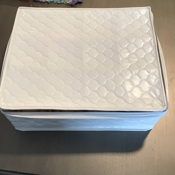 Colclough Bone China Tea Cups Lot of 11-Comes in Quilted Case - Picture 9 of 12